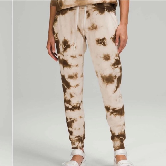 BRAND NEW WITH TAGS Lululemon Warm Down Jogger Earth Dye Clay - Picture 1 of 8
